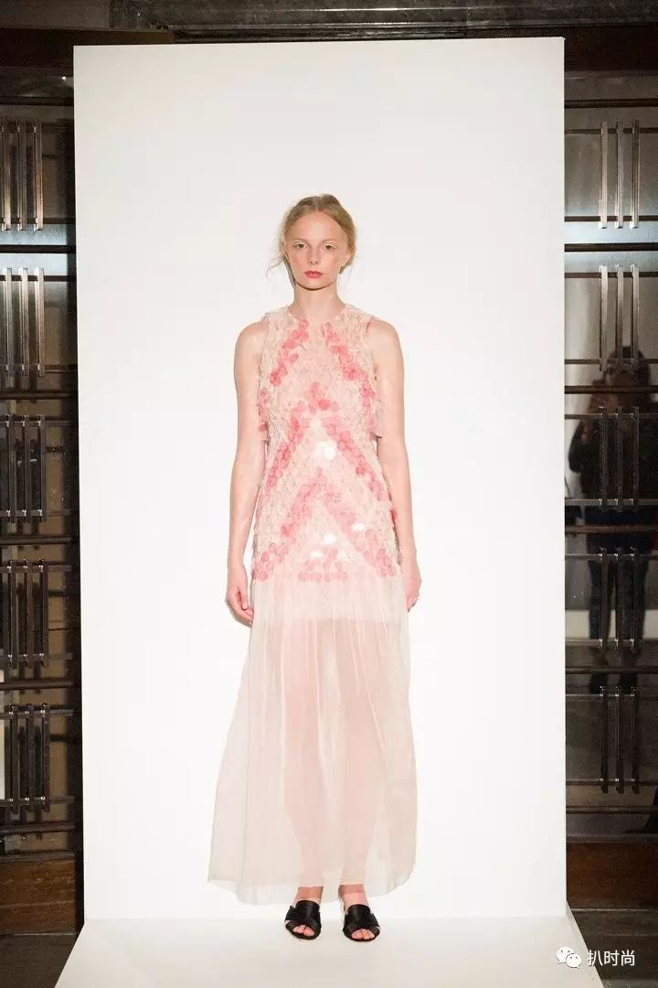 2018春夏伦敦时装周丨Burberry之外,还有什么可看?