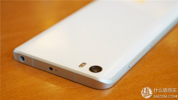 年轻人第一部旗舰机,年轻人的第一台手机小米