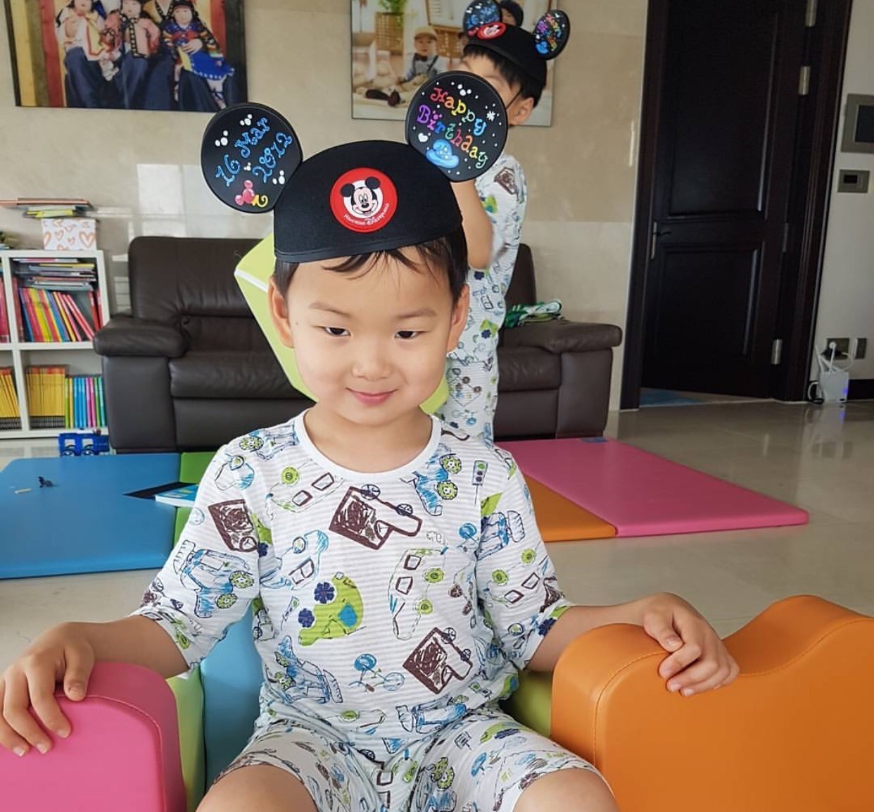 宋民国超萌咕咕吃烤鱼动图,宋民国咕咕