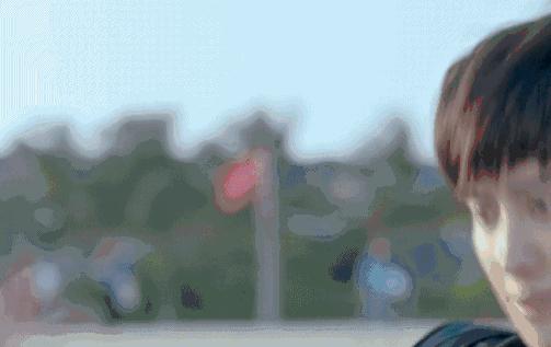 Mike秀人鱼线大长腿,还要撩鞠婧祎,这是励志版“蓝色大海”