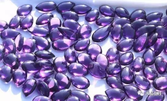 该怎么鉴别真水晶和假水晶,如何辨别真的水晶和假的水晶