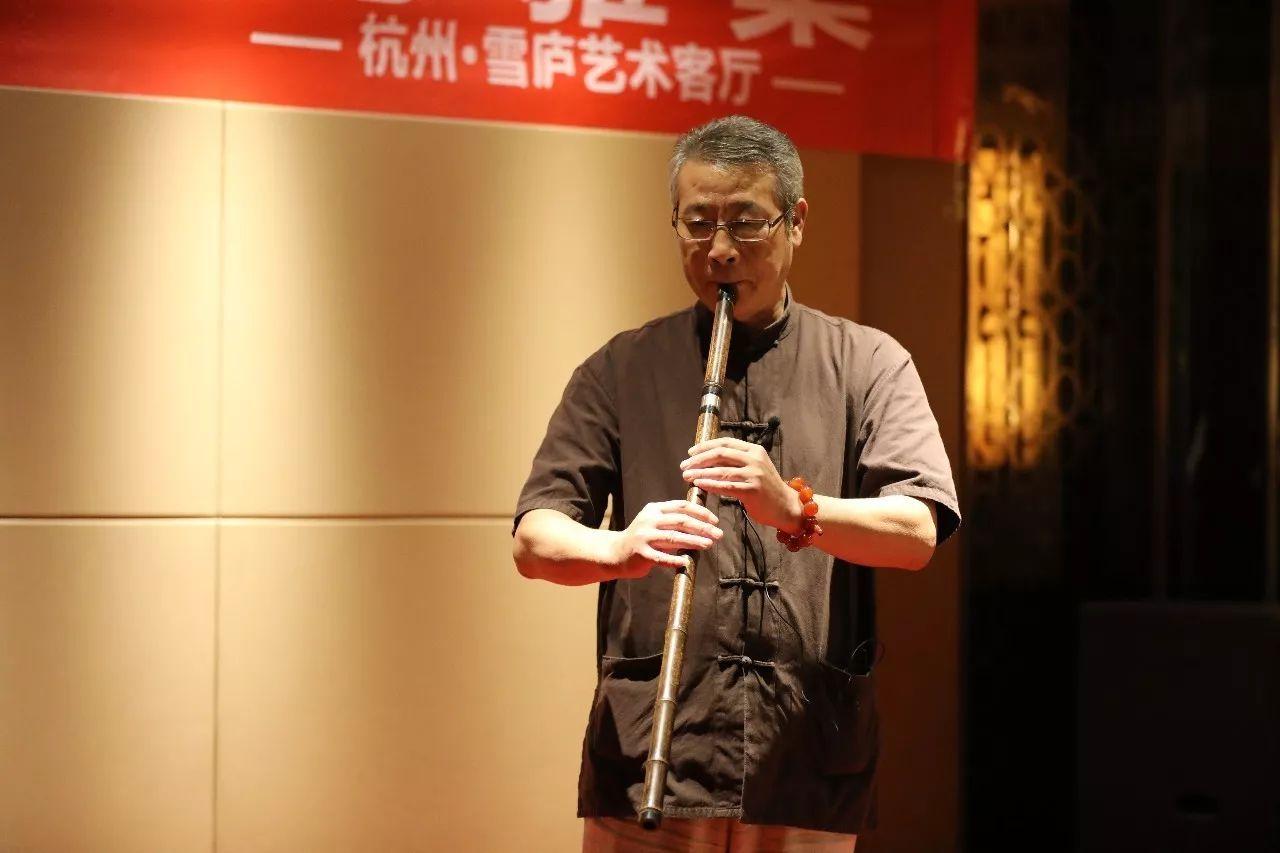 金风送爽同邀月下联,金风送爽迎中秋