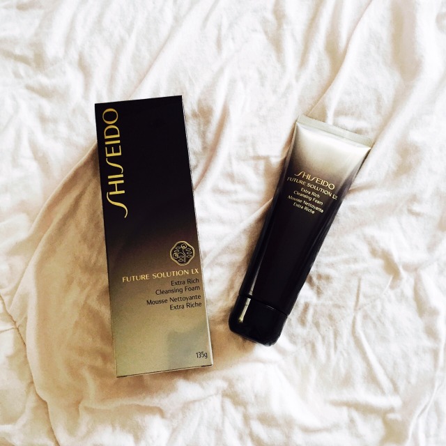 巴黎欧莱雅洗面奶红瓶女士,欧莱雅洗面奶和资生堂洗面奶对比