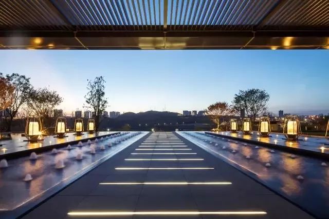 为建设者辛勤点赞,为亦父亦友的情感点赞