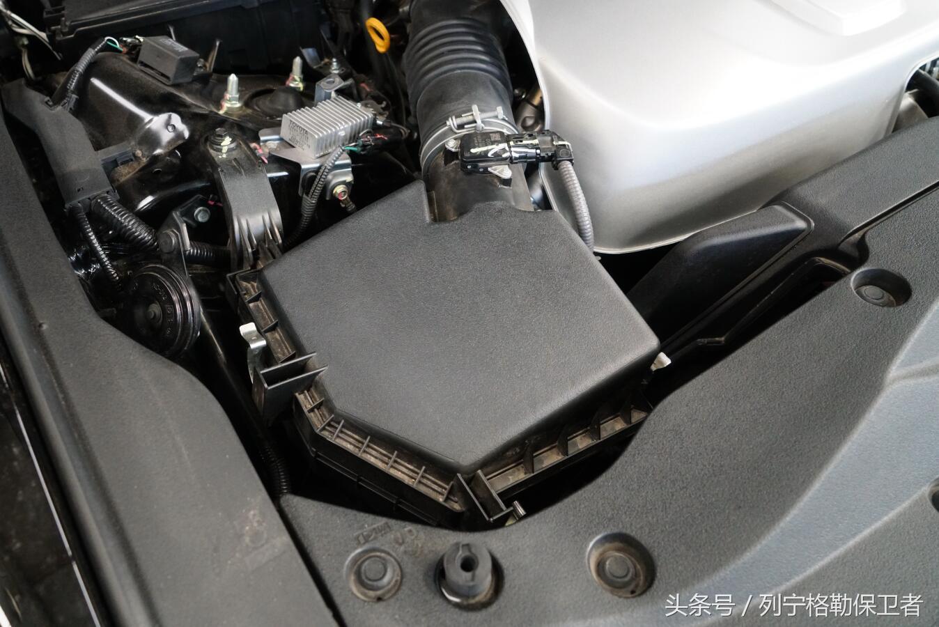 皇冠14代精英版试驾视频测评,14代皇冠车主用车评论