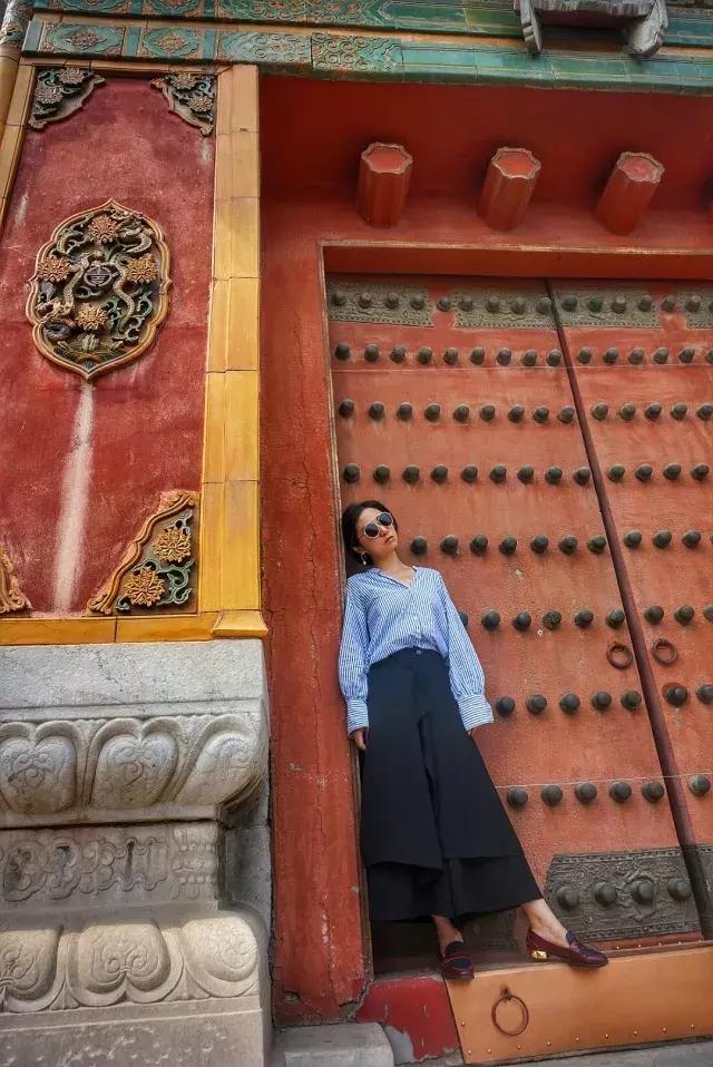 《景区包场指南》：如何在人肉堆里拍出“空无一人”的照片？