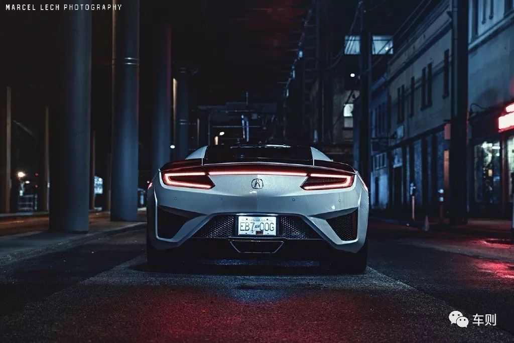 断代了10多年后再次重生的第二代NSX,到底能否对得起这个车名?