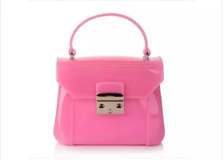 世界名牌大牌怎么读,gucci世界名包