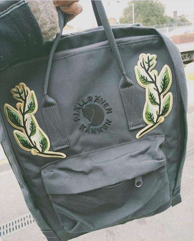 背上它拍照时脸算什么，它才是重点！我的“Kanken”就是无极限！