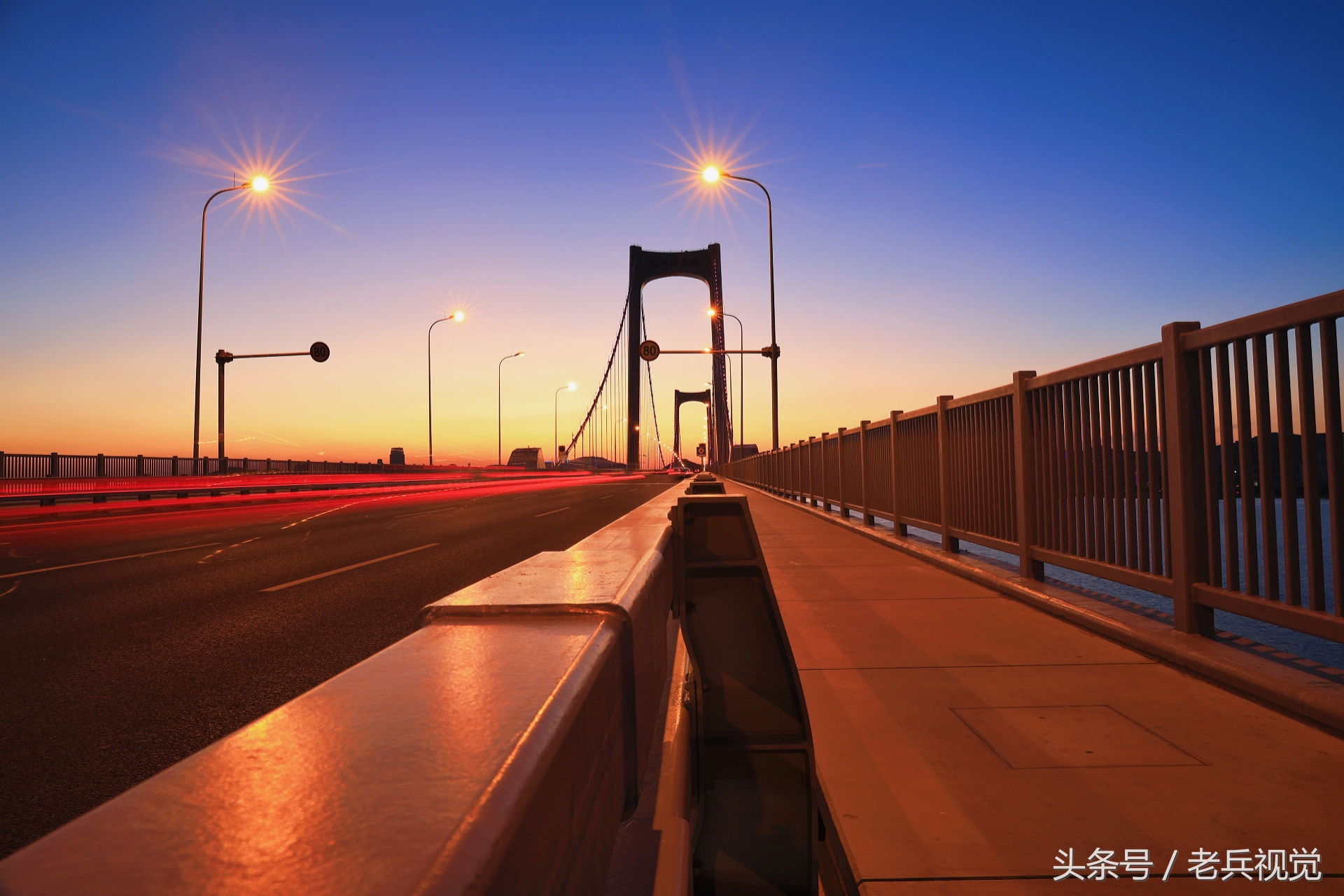 听说你也喜欢看海的英文,听说你也喜欢海什么意思