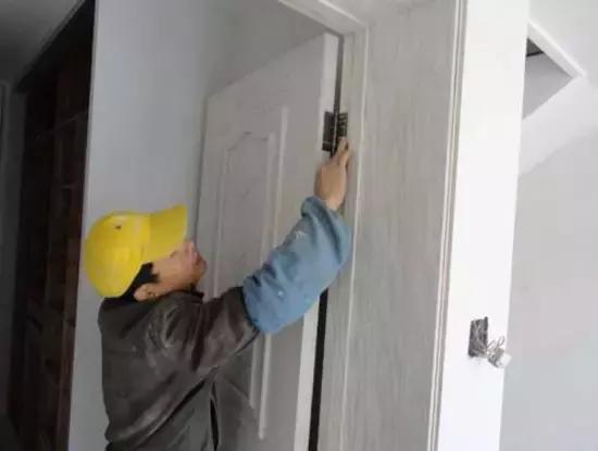 装修中木门安装顺序,木门怎么安装才好看