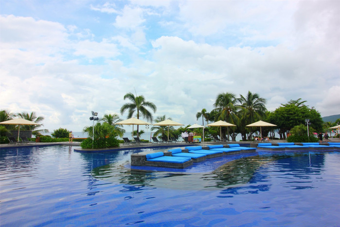 带着寻宝记游遍祖国大好河山,带着挖机去海边度假