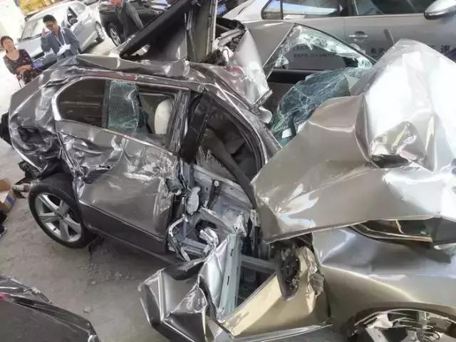 朋友借车到底借还是不借文案,朋友借车是好是坏