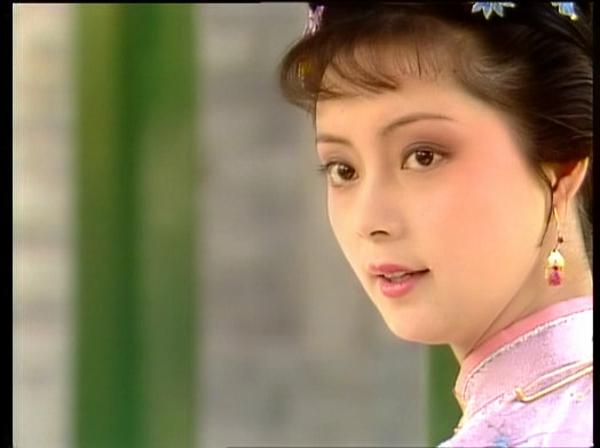 《红楼梦》里凤姐与宝钗为何相互敬而远之？