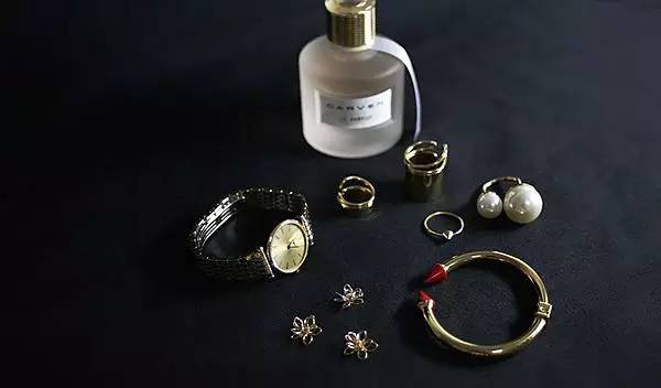 被抢到全网断货的面霜,被博主卖断货