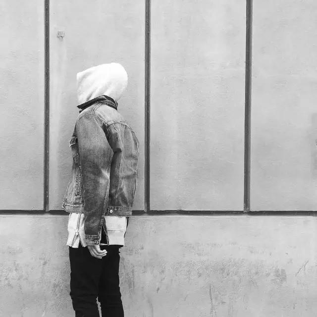 5张照片时尚潮流穿搭,50岁潮人穿搭