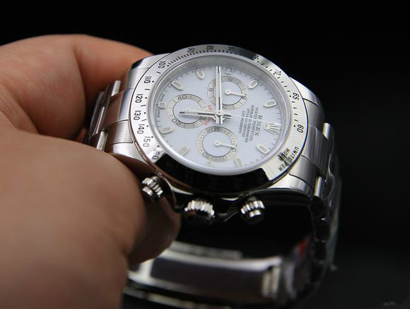 劳力士迪通拿戴着丢人吗,劳力士迪通拿金表是真的吗