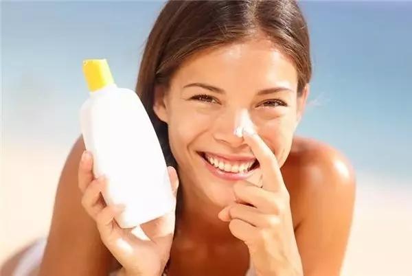 不防晒到底有多吓人,不防晒就老了