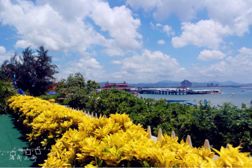 穿过云海后的美景,穿过云海看美景