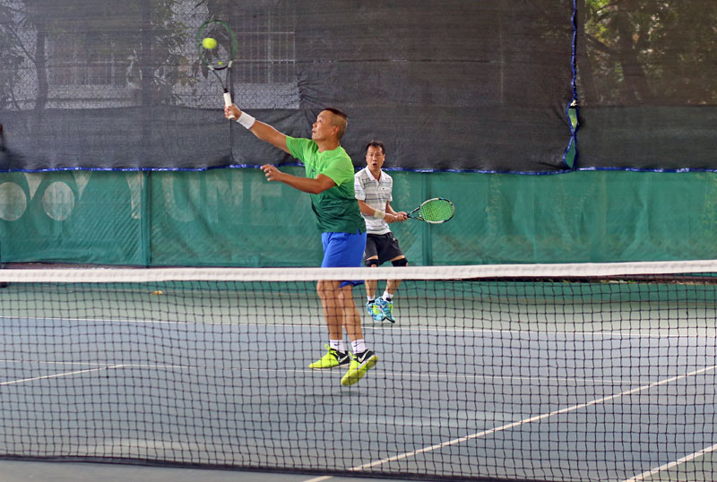 国庆长假这里不休息，南宁第四届“绿城杯”网球黄金联赛延续精彩