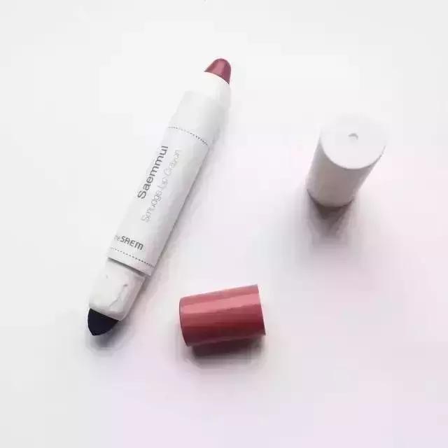 阿玛尼什么颜色口红最好用显白,李佳琦推荐适合秋冬的显白口红