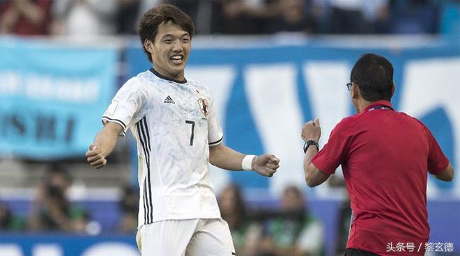 张玉宁中超百场里程碑破门,荷甲张玉宁最新比赛视频