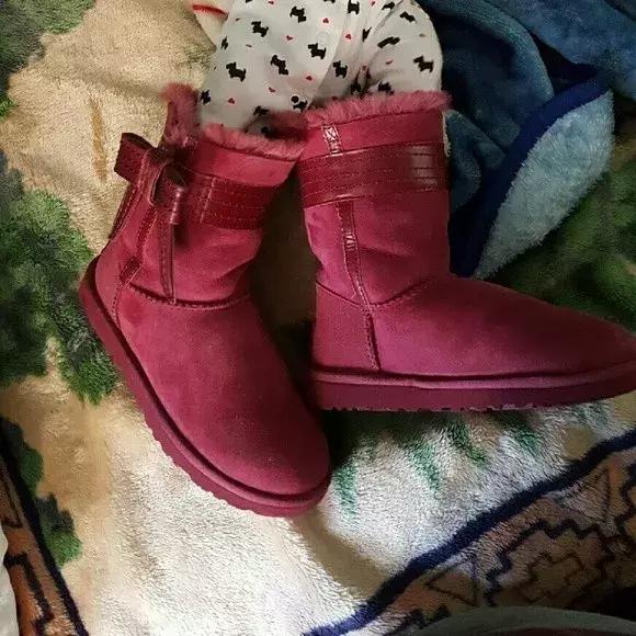 男子售卖假毒品获刑8年,外籍男子利用假奢侈品骗国内女子