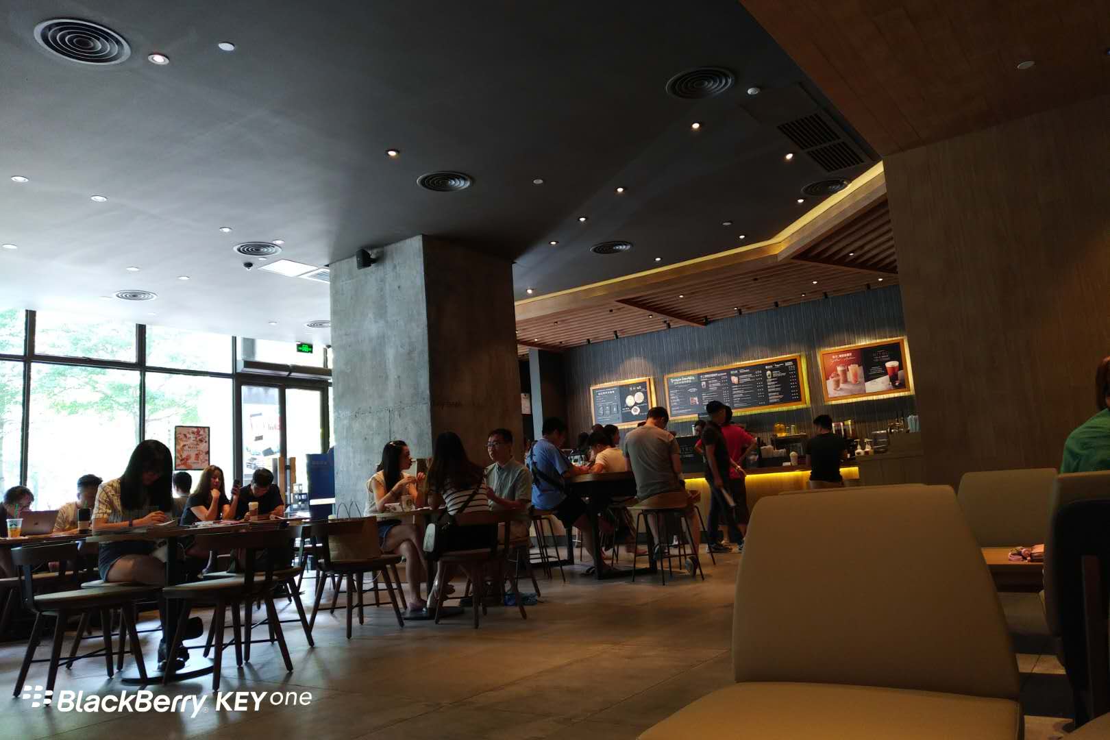 黑莓手机blackberrykeyone,黑莓keyone的bbb100-1是什么版本