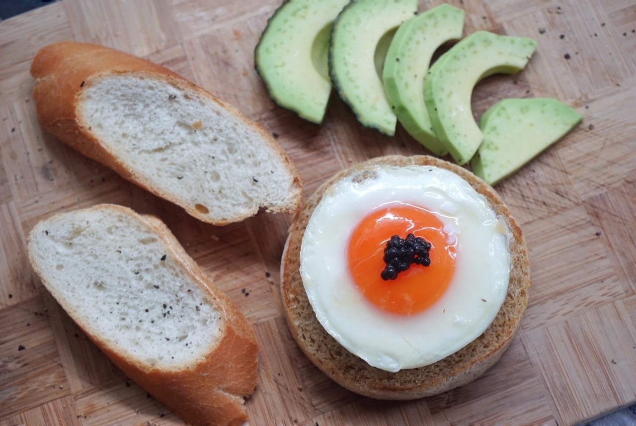 一刀切下去，鸡蛋流黄的感觉，好像中了500万！