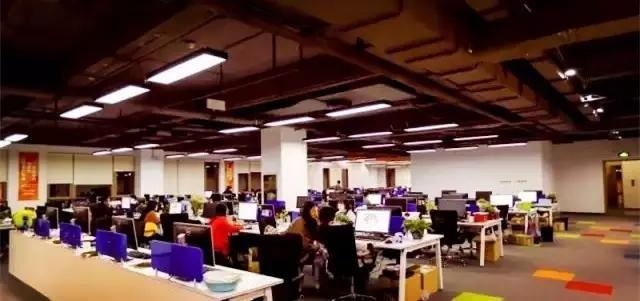 电商办公设计装修高端,二十平米的时尚办公室设计