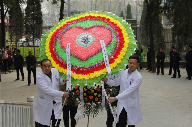 大型历史纪录片《四九英雄》颍泉首映式在行流镇举行