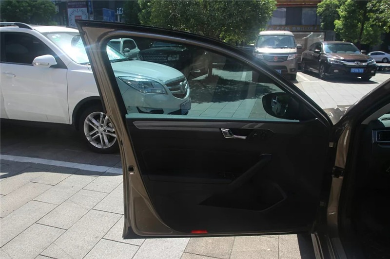 2017款帕萨特330尊荣版车主体验,帕萨特330tsi尊贵版星空版说车