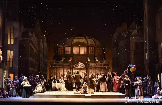 苦恼于现世的年轻人，你的爱情能否敌过贫穷？