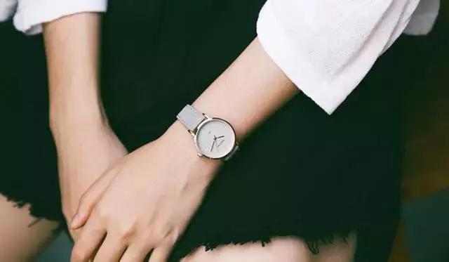 不吃土也能买的手机,运动手表推荐学生党高颜值