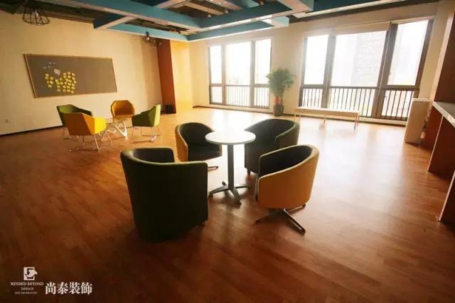 电商办公设计装修高端,二十平米的时尚办公室设计