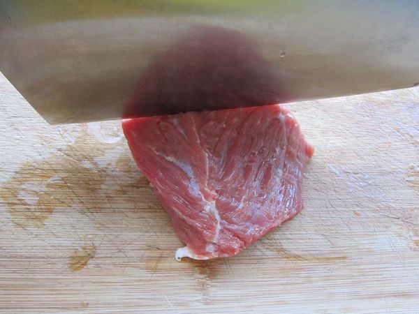 菠萝牛肉的切法,菠萝牛肉怎样让牛肉嫩