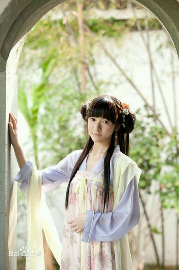 娱乐圈90后小花你更看好谁（二）