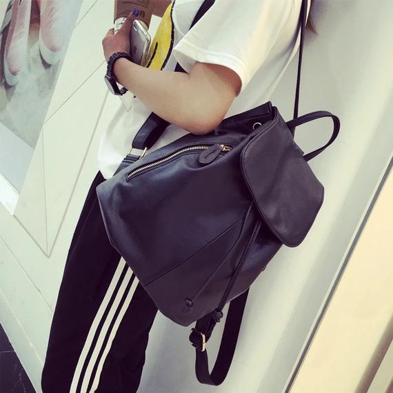 学院风个性双肩包装嫩卖萌必备法宝