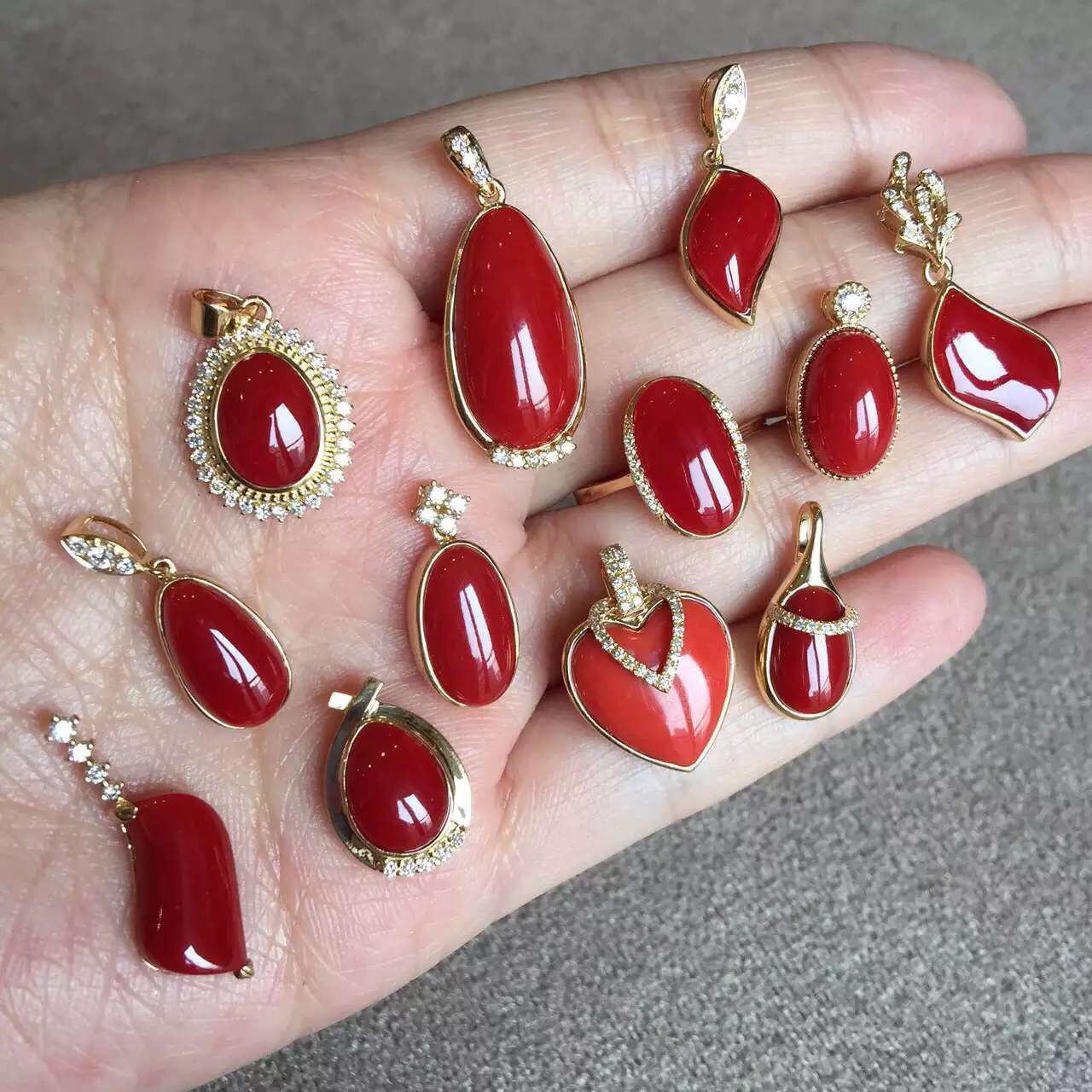 祥瑞红珊瑚,珊瑚被视为祥瑞幸福之物