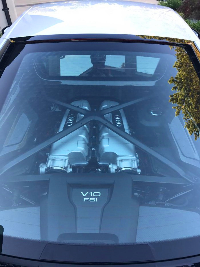 奥迪r8的遗憾,不得不说奥迪r8的颜值真是爆表