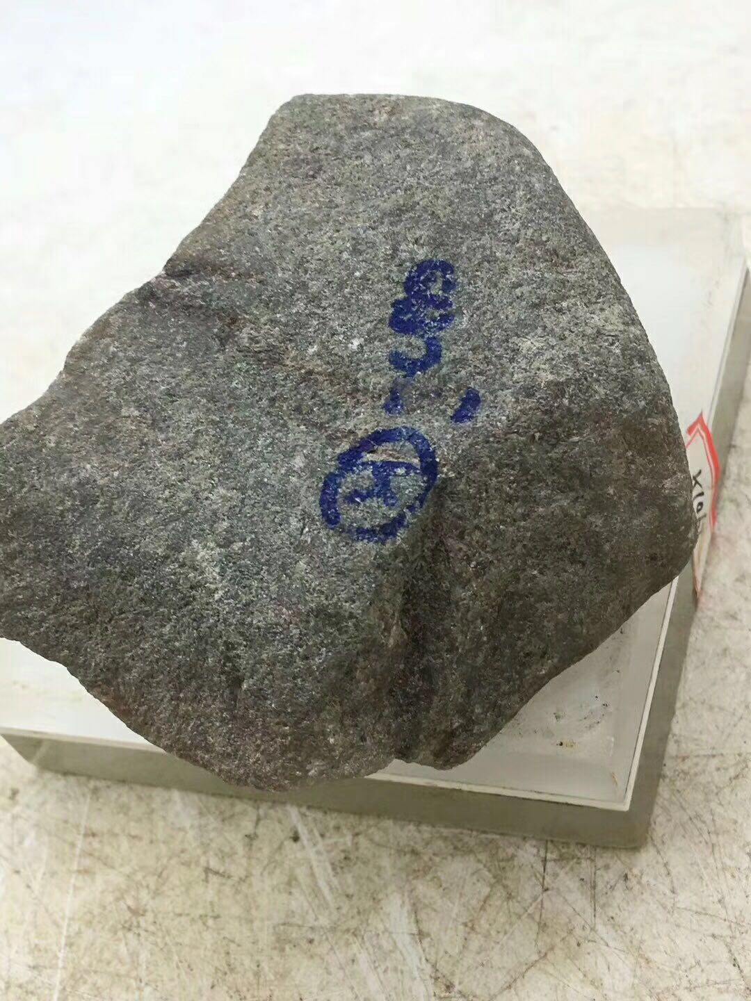 缅甸后江翡翠原石,翡翠后江料原石详解