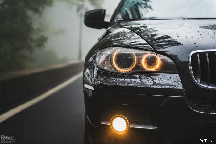 宝马X6,不谈性能如何!自驾遇上大雨还被拍成大片,颜值绝对够!