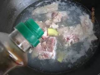 如何让菜品看起来油亮,教你1招口感脆嫩又入味