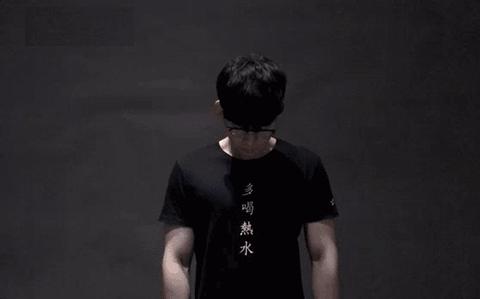 低头玩手机颈椎痛有什么姿势缓解,低头玩手机脖子疼吃什么药