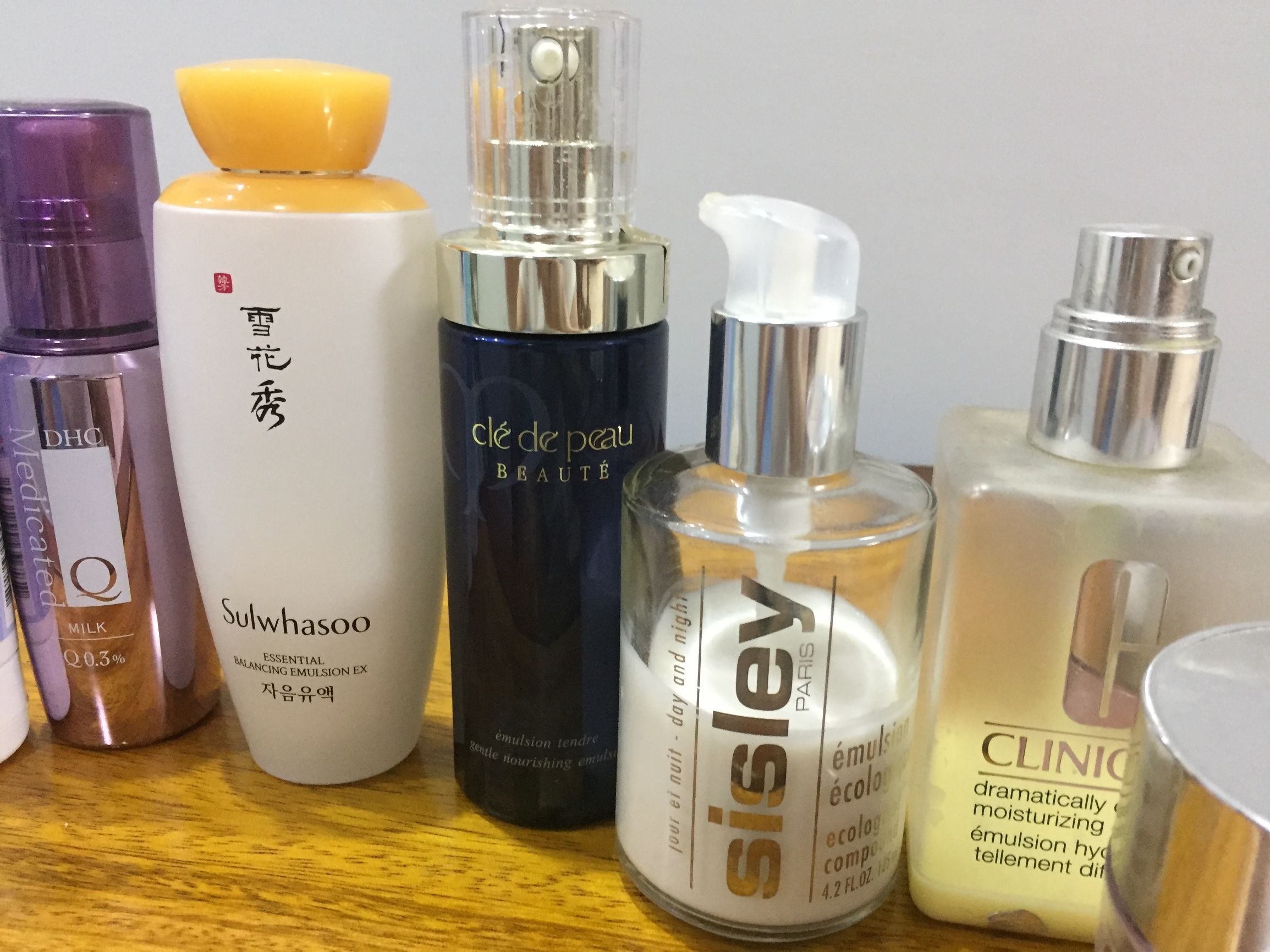 希思黎抗初老紧致面霜,希思黎全能乳液干皮测评