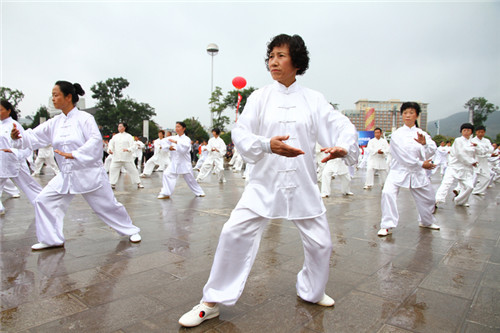 站桩时轻微抖动,站桩抖好还是不抖好