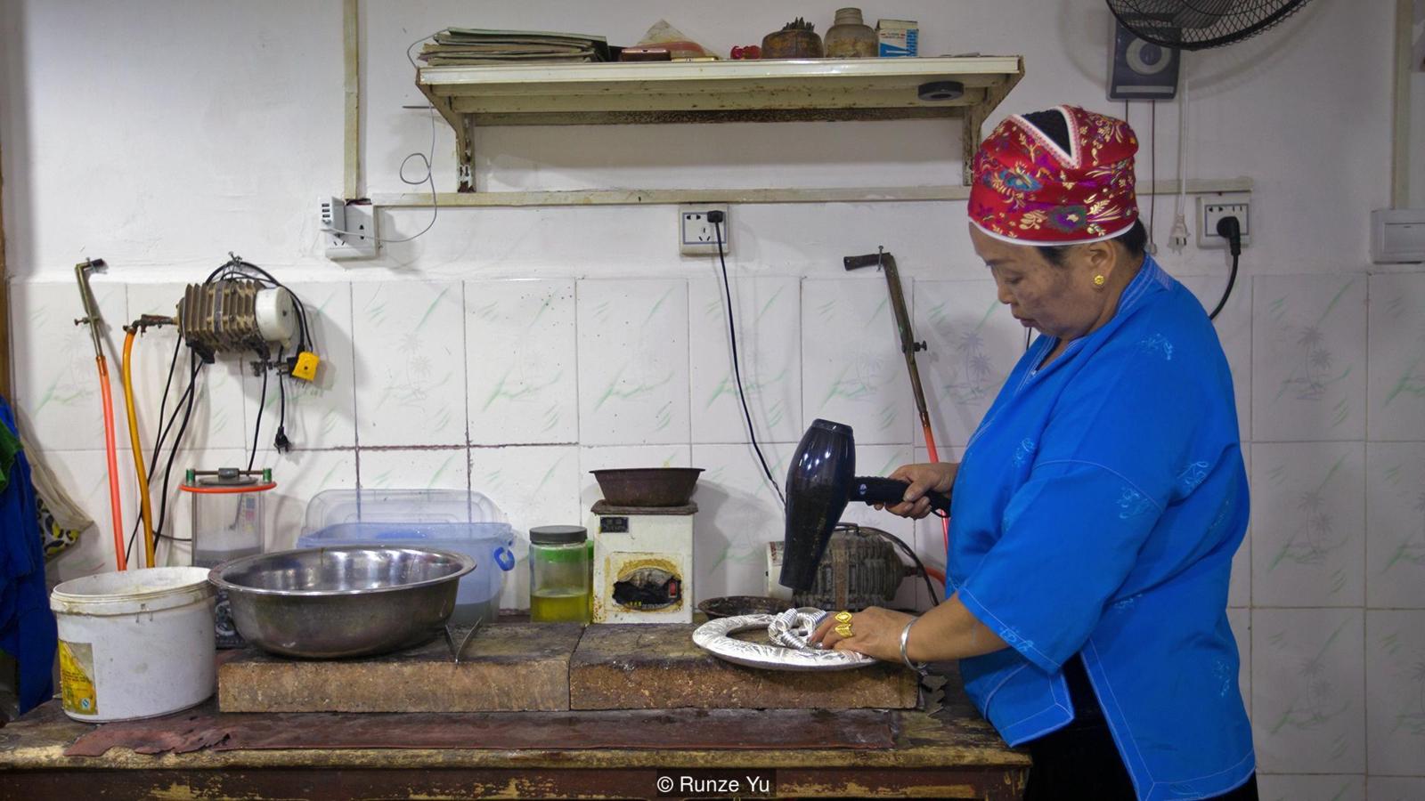 这里的女子很特别,没有几公斤的银子不能娶