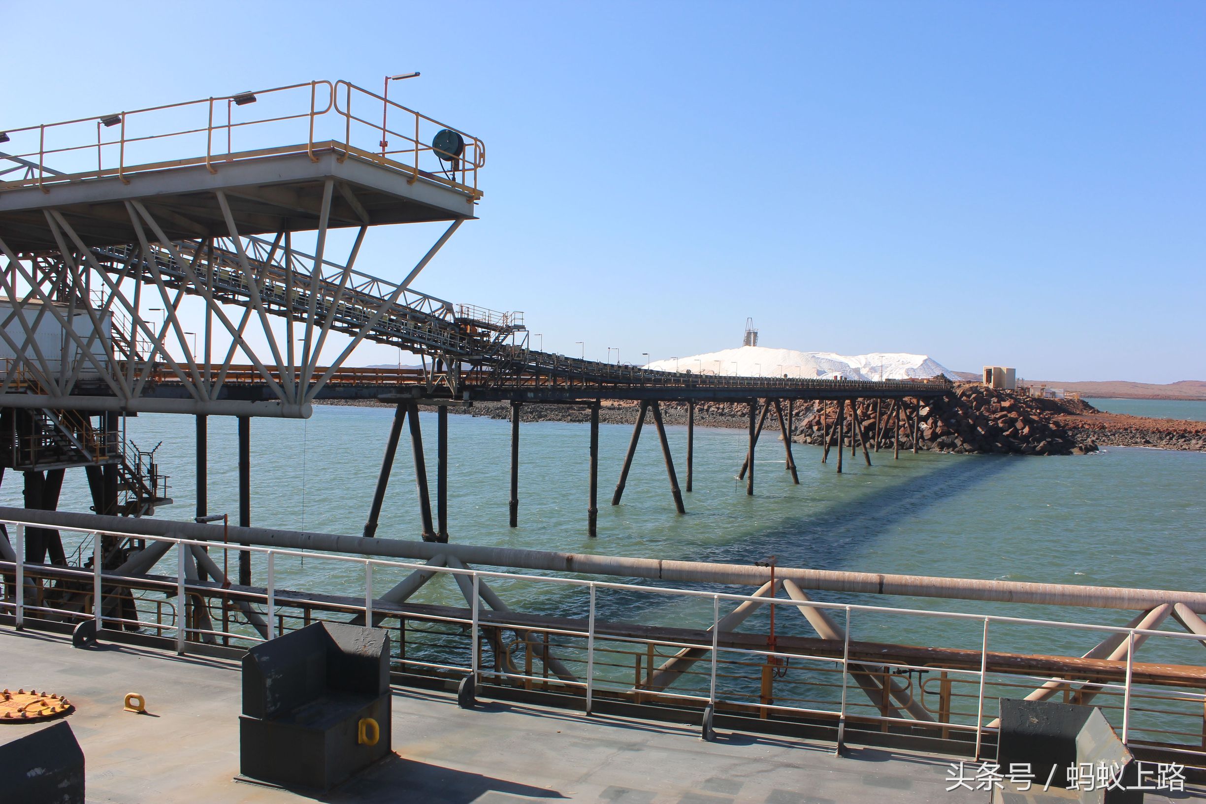 澳大利亚丹皮尔盐场,澳大利亚丹皮尔盐业运盐汽车