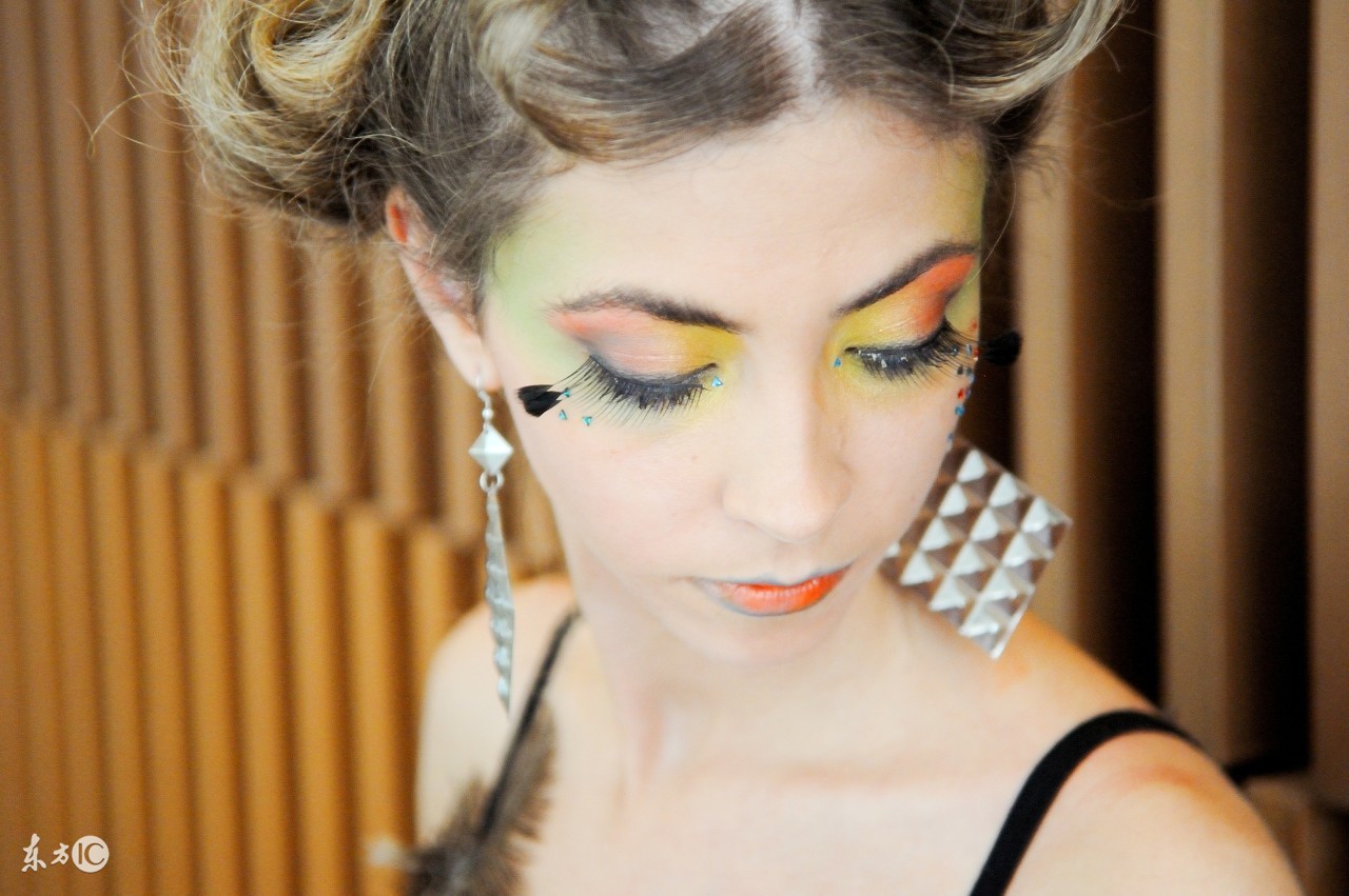 微信里，那个艳俗姑娘我没删