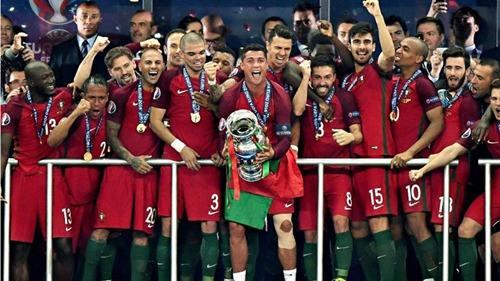 欧洲杯c罗拿金靴完整版,葡萄牙欧洲杯夺冠c罗瞬间